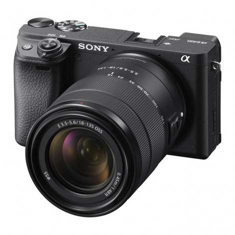 Sony ALPHA 6400 + 18-135mm